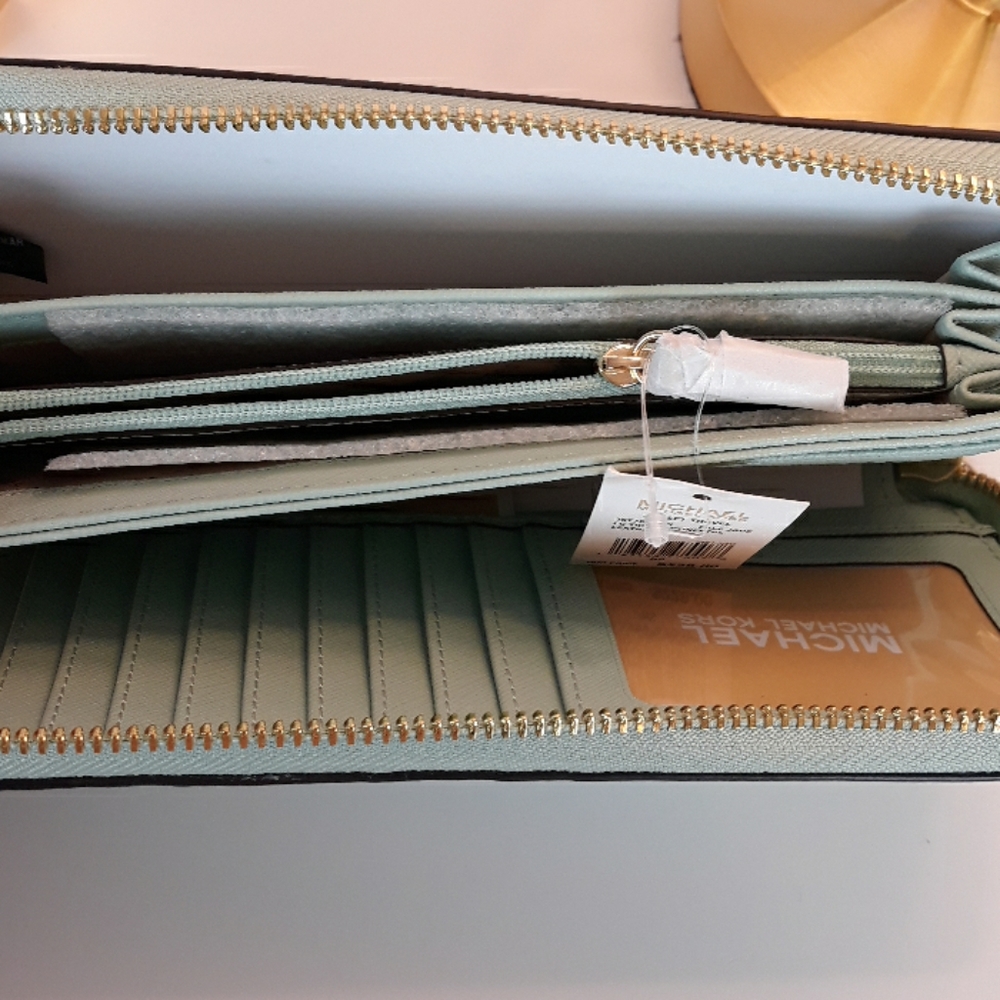💕NEW STYLE & COLOR Michael Kors Pebble Leather - Picture 8 of 8